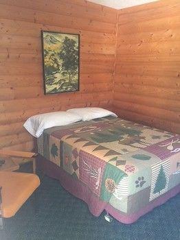 Smokey Hollow Resort Wasagaming Bagian luar foto
